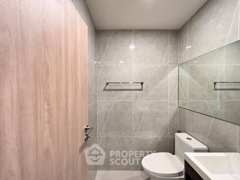 picture 1-BR Condo At Nue District R9, 40th-Floor, 200m To MRT Phra Ram 9 (ID 3075408) - 6/10
