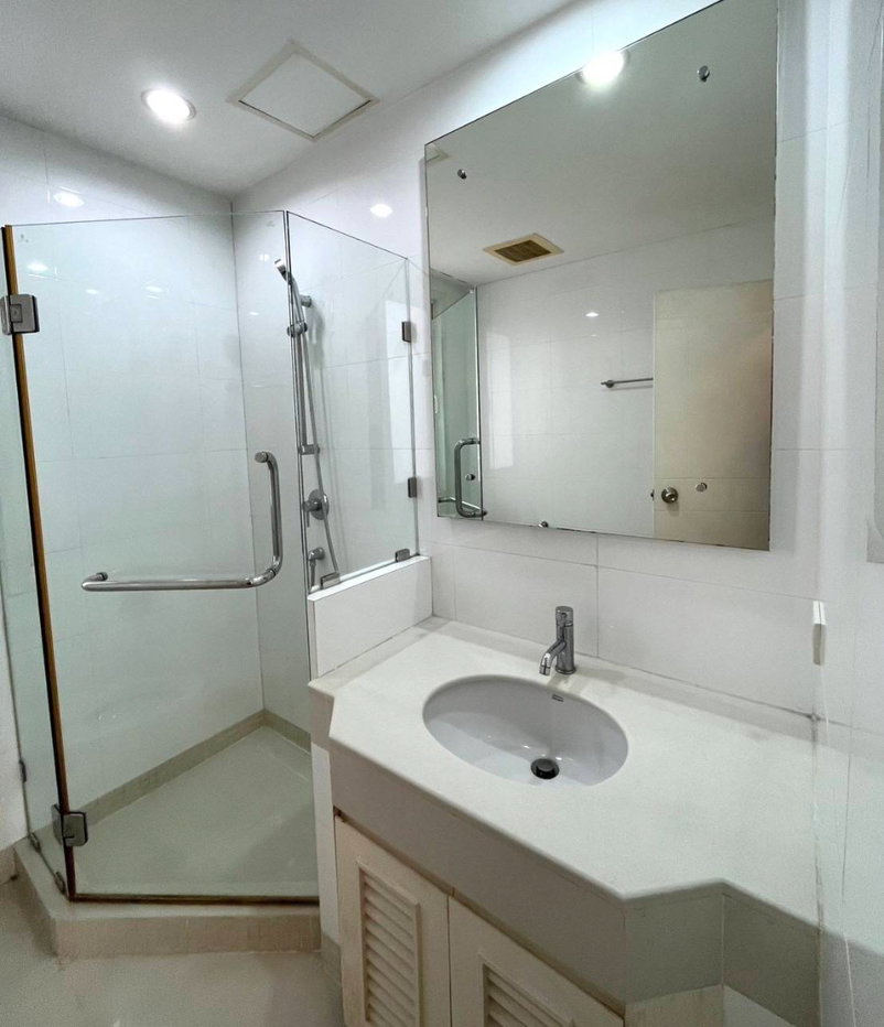 picture Baansiri twentyfour 100sqm.2 bed 2 bath 50,000- please add line paolin1 - 5/13