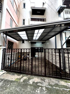 เช่าทาวน์โฮม กรุงเทพมหานคร : ให้เช่า Townhouse 4ชั้น ทำเลดีประตูน้ำ ซอยเพชรบุรี15