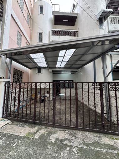 ให้เช่าทาวน์โฮม 5 ห้องนอน 360 ตร.ม. 23 ตร.ว. เขตราชเทวี