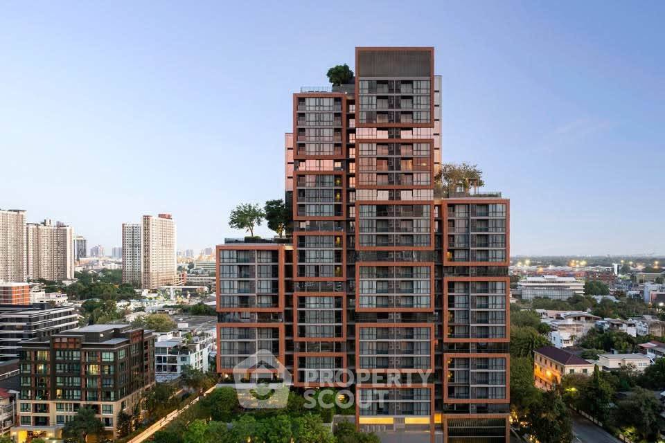 รูป คอนโด 2 ห้องนอน The Room Sukhumvit 38 ใกล้ BTS ทองหล่อ (ID 3057944) - รูปที่ 2/9