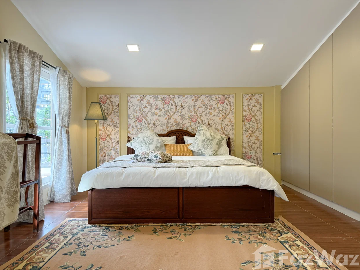 picture 6 Bedroom Villa for rent in Sam Sen Nok, Bangkok 6562525 - 7/16