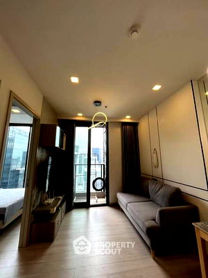 Condos for rent : 33rd-Floor 1-BR 38 Sqm Condo At One 9 Five Asoke – Rama 9, 300m to MRT Phra Ram 9 (ID 3075329)