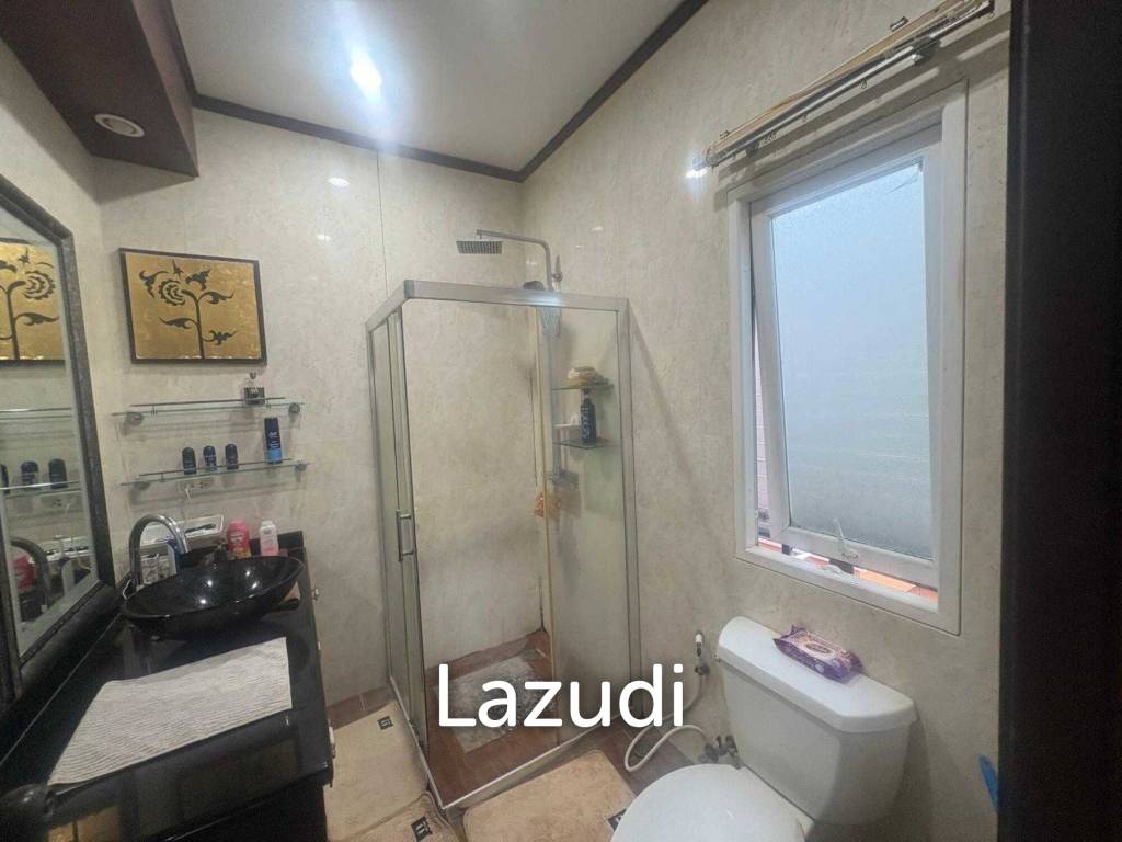 picture Spacious 2-Storey Townhouse for Sale at LK Villa - 27/35