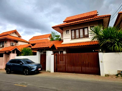 Houses for rent Nonthaburi : For Rent 2-story detached house in Baan Ob-oon Village. Unit 58/28 Village No. 6