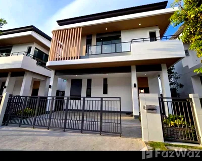 เช่าบ้านเดี่ยว กรุงเทพมหานคร : บ้านเดี่ยวให้เช่า 4 ห้องนอน ในโครงการ Baan Ninya Krungthep Kreetha 6545126