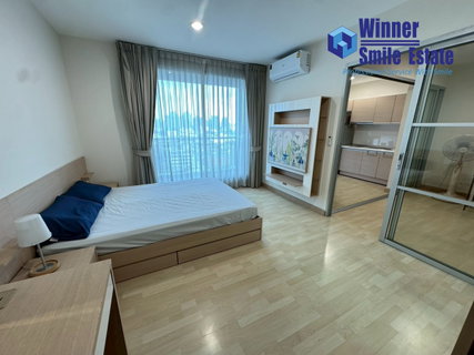 รูปภาพ Condo for rent, Rhythm Ratchada (at the entrance of Soi Ratchadaphisek), next to MRT Ratchadaphisek station. Ready to move in.