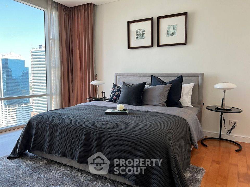 picture High-Floor 2-BR 105 Sqm Fullerton Sukhumvit, 400m to BTS Ekkamai (ID 3073552) - 9/15