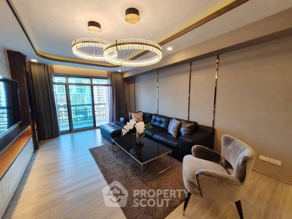รูป คอนโด 3 ห้องนอน ขนาด 139 ตร.ม. ที่ Royal Castle Sukhumvit ใกล้ BTS พร้อมพงษ์ 400 ม. (ID 3072354) - รูปที่ 1/18