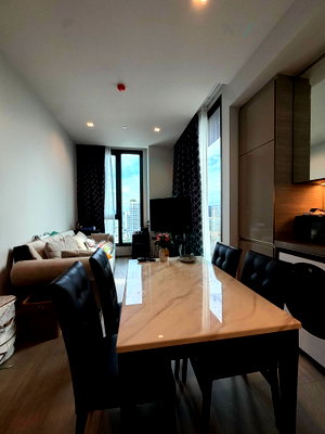 Condos for sale : For Sell Condo THE CREST PARK RESIDENCES Building 1, Floor 34,2 bed room, Room size 50 sqm