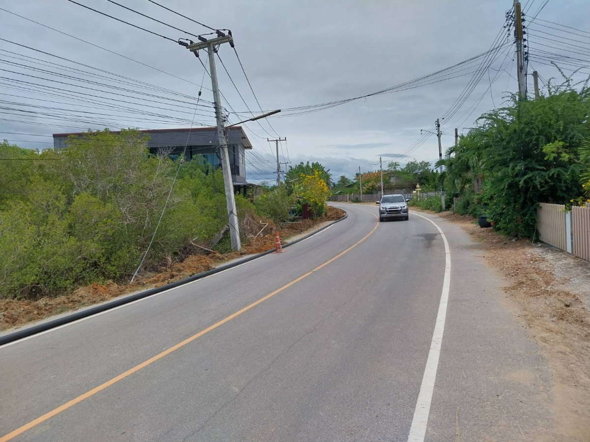 รูป ขายที่ดิน อ.ชะอำ ติดถนนคอนกรีต ขายราคาสุทธิเท่าราคาประเมิน - รูปที่ 2/8
