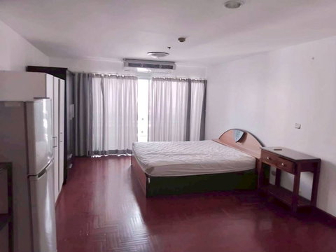 OMG3208  Large Studio partially furnished unit + Riverview + near Sathorn CBD @ [ Modern Home Tower ] 12-Jul-26