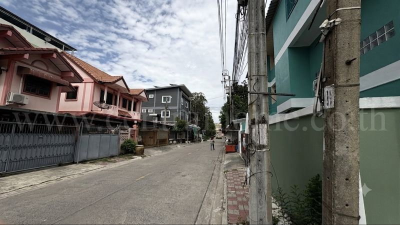 รูป ที่ดินเปล่า ซอย ประดับศุข ใกล้โรบินสันศรีสมาน ทำเลดี ราคาถูก - รูปที่ 6/10