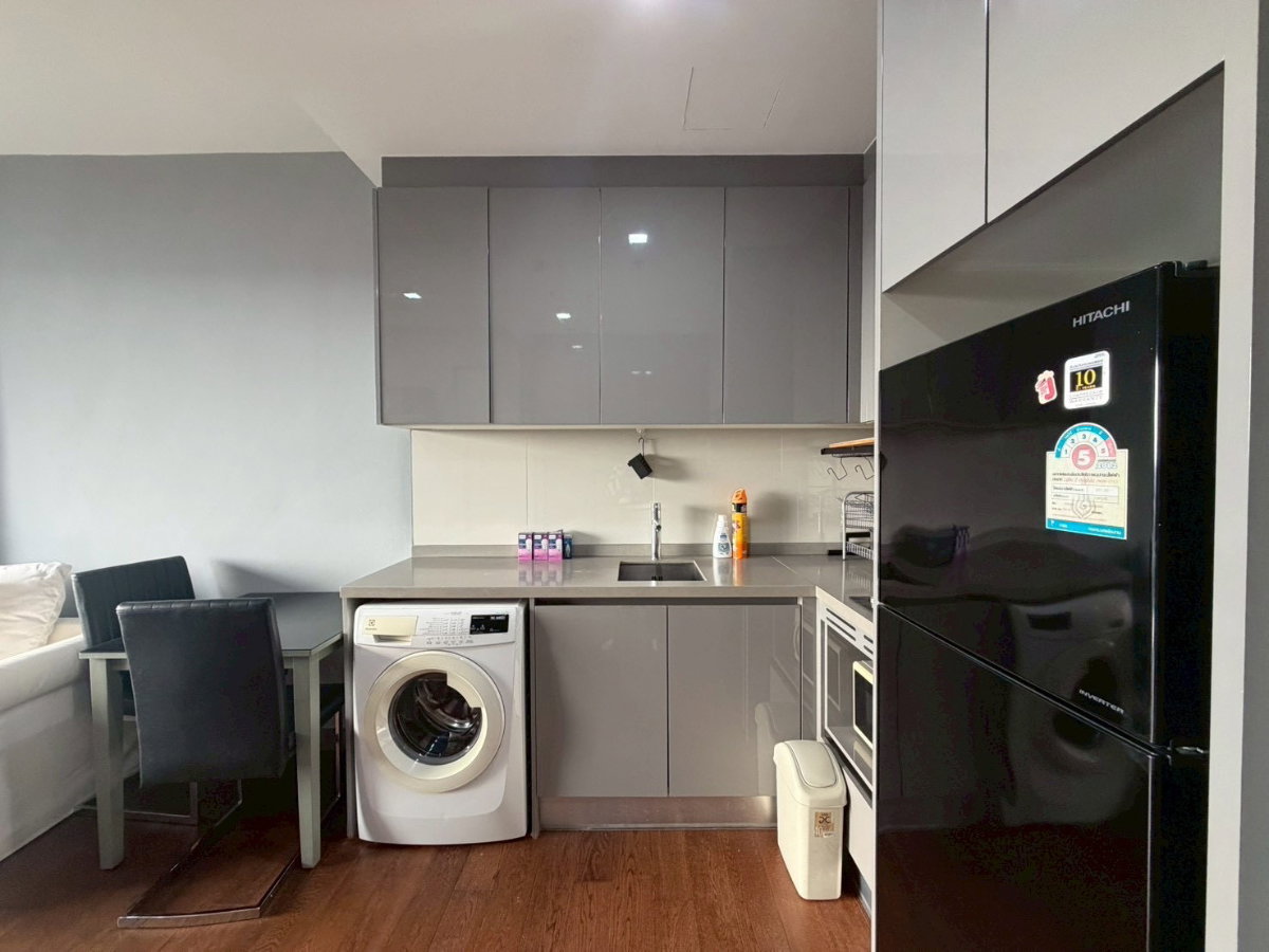 picture Condo for rent near Victory Monument BTS station - 7/27