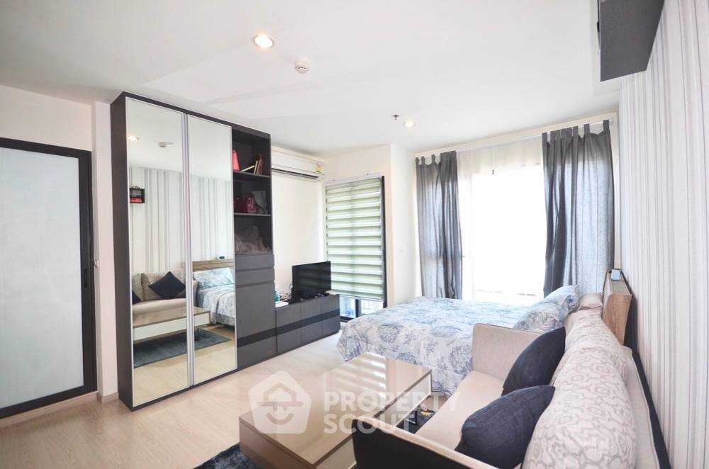 picture High-Floor 1-BR 22 Sqm Rhythm Asoke, 300m to MRT Phra Ram 9 (ID 1105311) - 4/11