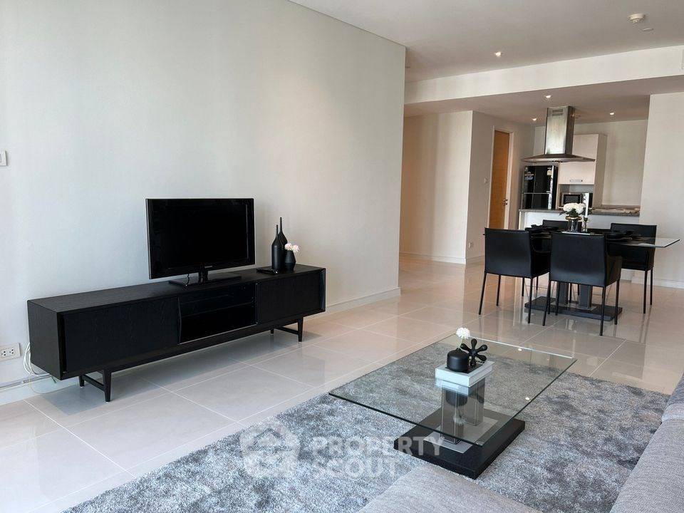 picture High-Floor 2-BR 105 Sqm Fullerton Sukhumvit, 400m to BTS Ekkamai (ID 3073552) - 5/15