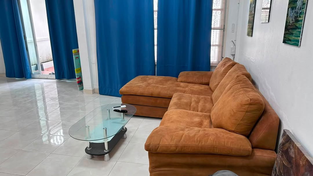 รูป 🏡 ทาวน์เฮาส์เป็นมิตรกับสัตว์เลี้ยง ใกล้ BTS ปุณณวิถี | 5 ห้องนอน 2 ห้องน้ำ | ฿37,000 - รูปที่ 4/19