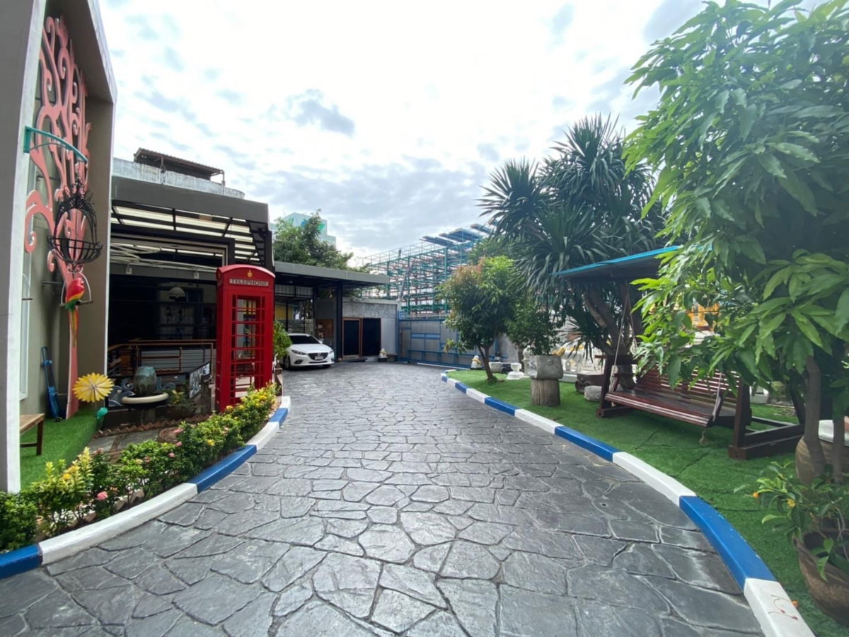 picture Large Detached House with Office and Warehouse for Sale in Lat Phrao 93/1 - 3/21