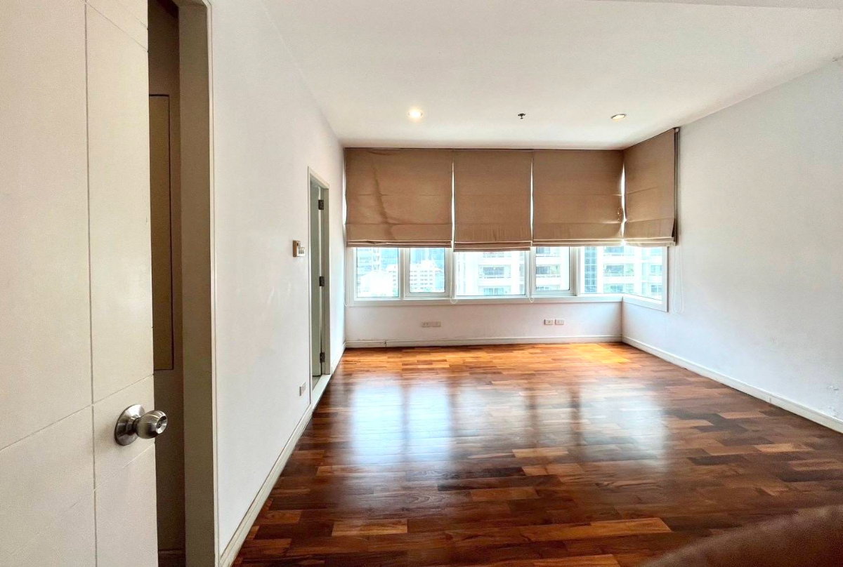 picture Baansiri twentyfour 100sqm.2 bed 2 bath 50,000- please add line paolin1 - 8/13