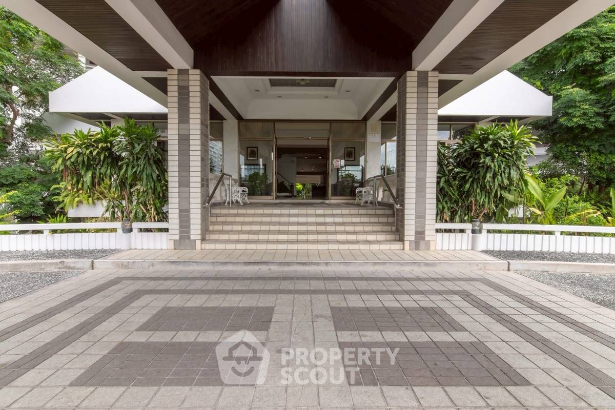รูป คอนโด 1 ห้องนอน ขาย Grand Condotel Jomtien ใกล้หาดจอมเทียน (ID 3075356) - รูปที่ 2/13