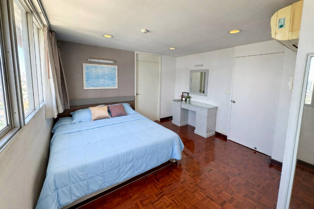 รูป ✨ ห้องกว้างแสงธรรมชาติเต็มห้อง คอนโด Tai Ping Tower สุขุมวิท 63 | 2 Bed 2 Bath 102 ตร.ม. แต่งสวยสายละมุน เตียงใหญ่ อยู่สบาย | ทักด่วนนัดชมฟรี! - รูปที่ 2/11