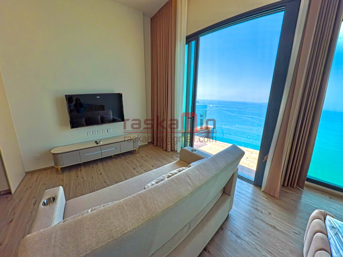 picture Sea View Condo on the 50th Floor with a Private Bathtub on the Balcony - 11/30