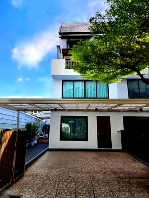 โฮมออฟฟิศให้เช่า : ให้เช่าทาวน์โฮม โครงการอารียาแมนดาริน่า สุขุมวิท77 GH556