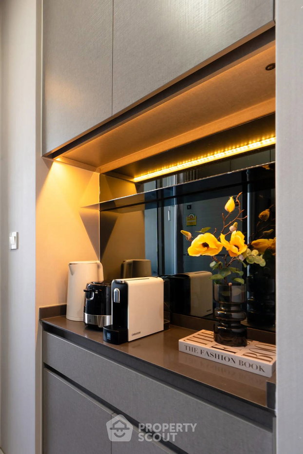 picture High-Floor 1-BR 37 Sqm At The Room Sukhumvit 69, 100m to BTS Phra Khanong (ID 3076109) - 6/12