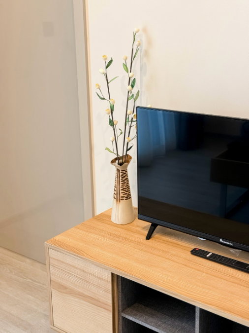 picture 💥 Great value & Ready to move in! ✨ Minimalist 1BR with high ceiling, bright natural light, near BTS Punnawithi. Book your viewing today! 🏡 - 5/10
