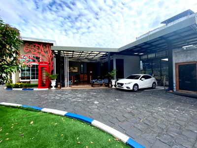 Houses for sale Rattana Bandit University (Rbac) : Large Detached House with Office and Warehouse for Sale in Lat Phrao 93/1