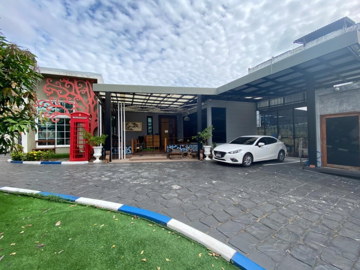picture Large Detached House with Office and Warehouse for Sale in Lat Phrao 93/1 - 1/21