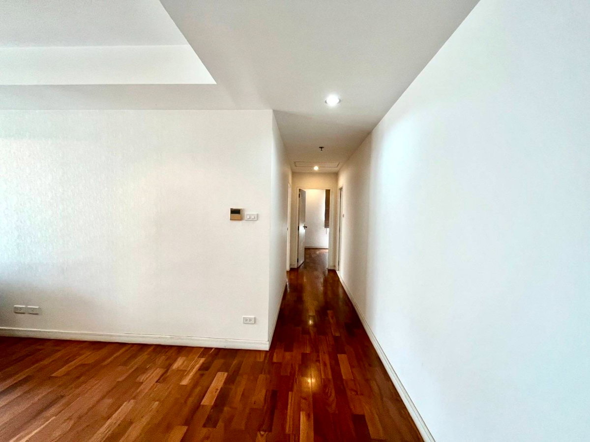 picture Baansiri twentyfour 100sqm.2 bed 2 bath 50,000- please add line paolin1 - 4/13