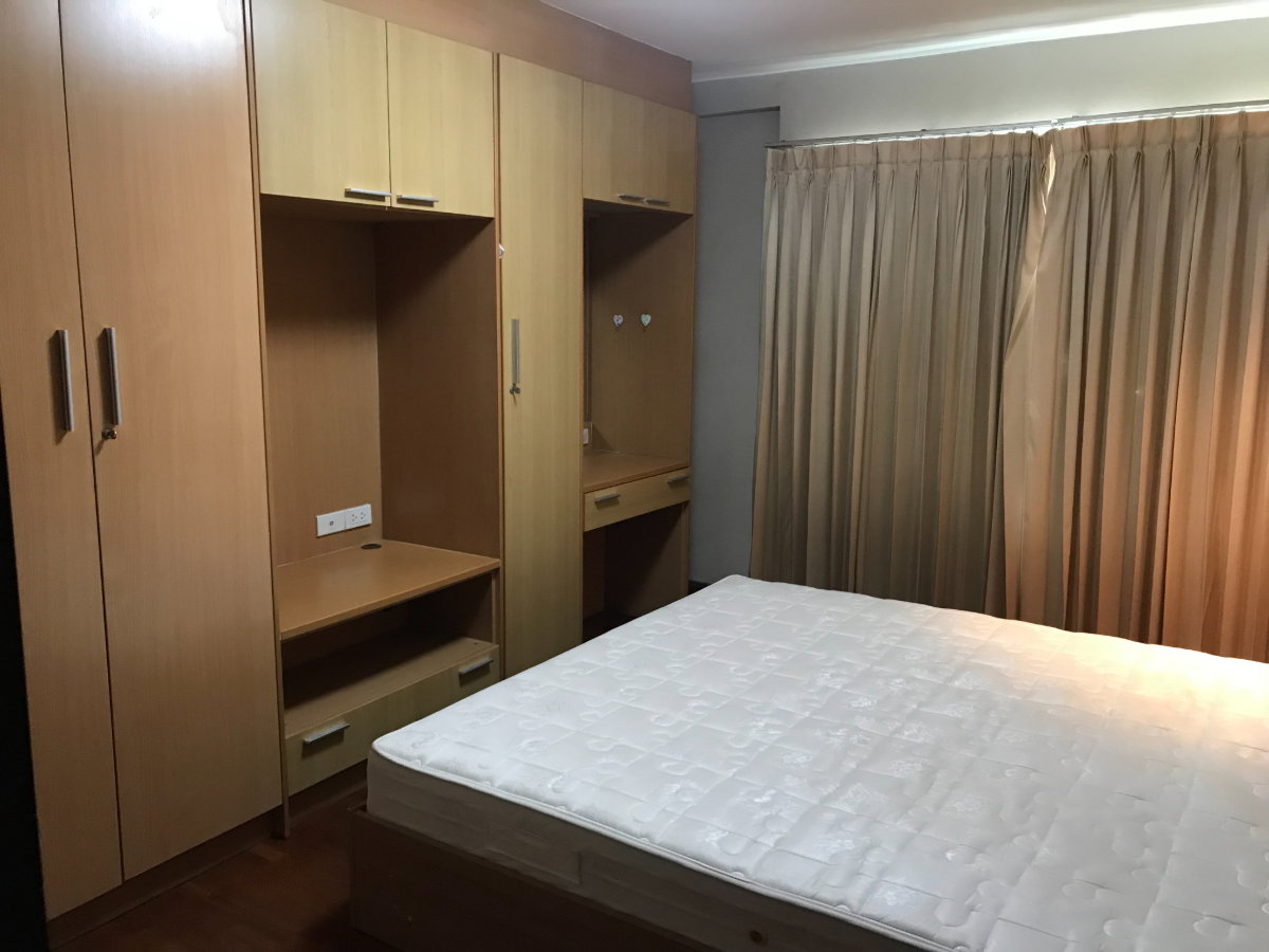 รูป For Rent -2BR Navin Court in CBD- Close to PloenChit BTS Station, with 1 reserved parking - รูปที่ 8/12