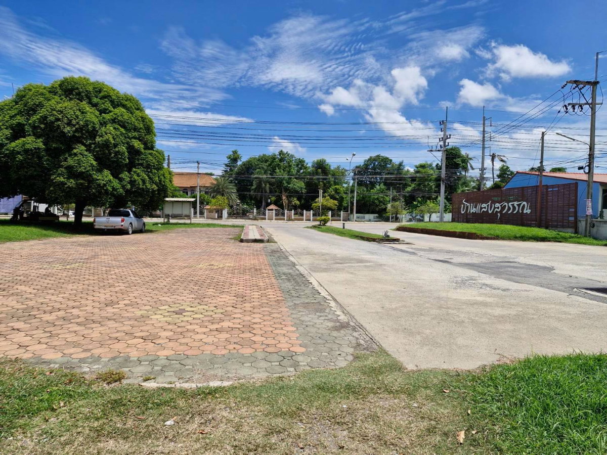รูป ขายที่ดินเปล่าติดถนนพหลโยธิน ใกล้โรบินสัน ติดปั๊มน้ำมันปตท. โครงการบ้านแสงสุวรรณ ถนนพหลโยธิน ตำบลนิคมสร้างตนเอง อำเภอเมืองลพบุรี จังหวัดลพบุรี - รูปที่ 40/42