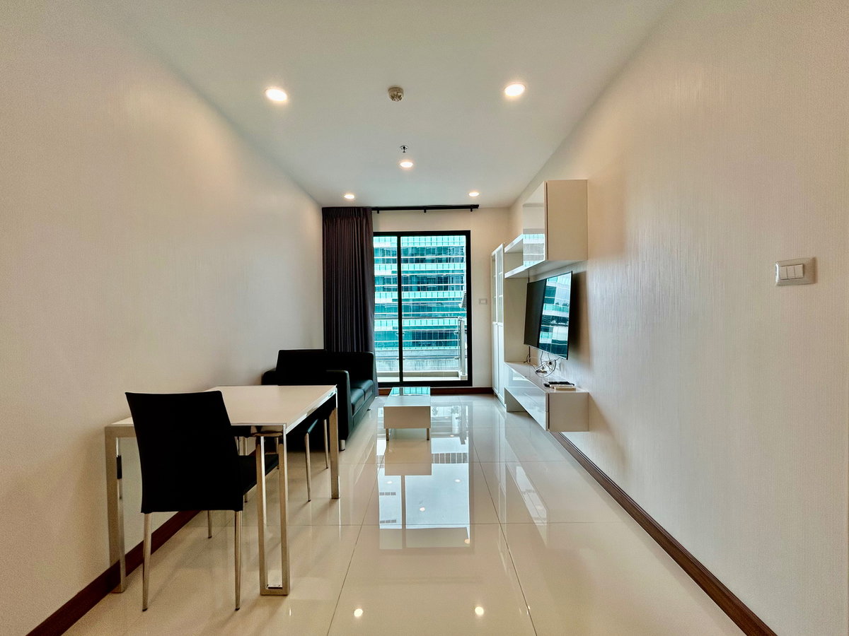 picture For Rent | Supalai Premier Charoen Nakhon Spacious 1-Bedroom Condo | Only Steps from BTS Khlong San - 6/17