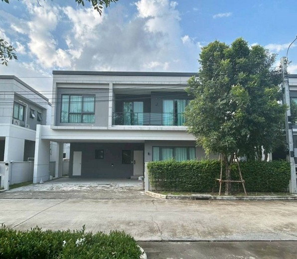 Houses for rent : svs357 For Rent: 2-story detached house, Centro Bangna, facing the clubhouse park.