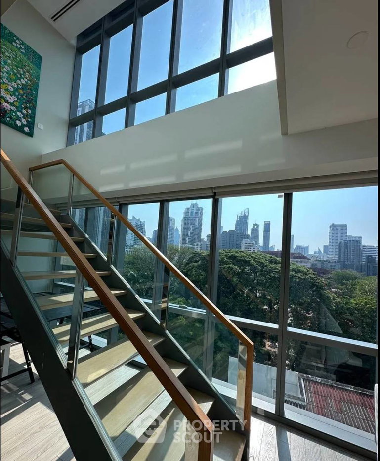 รูป คอนโด 2 ห้องนอน ขนาด 117 ตร.ม. The Room สุขุมวิท 21 ใกล้ MRT สุขุมวิท (ID 3078610) - รูปที่ 4/13