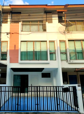Townhouses for rent Bangkok : Newly Renovated 3-Storey Townhouse for Rent in Sukhumvit 97/1 – Near BTS Bang Chak
