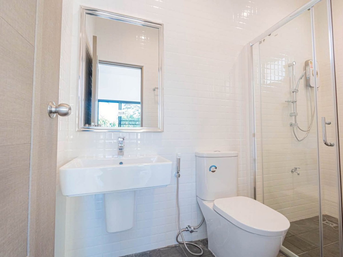 รูป บ้านหลังใหญ่สไตล์ Modern Luxury พิกัด บ้านท่ามะโอ ขัวมุง สารภี เชียงใหม่ - รูปที่ 14/18