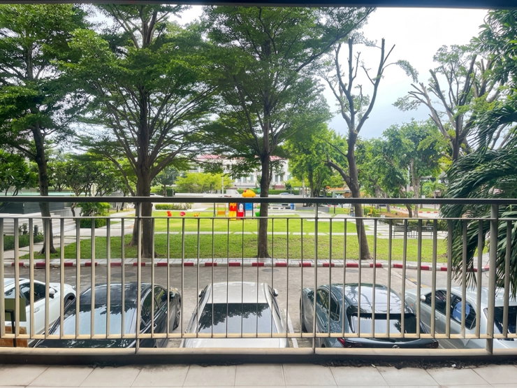 picture Sale! The Parkland Lakeside Srinakarin - 4/5