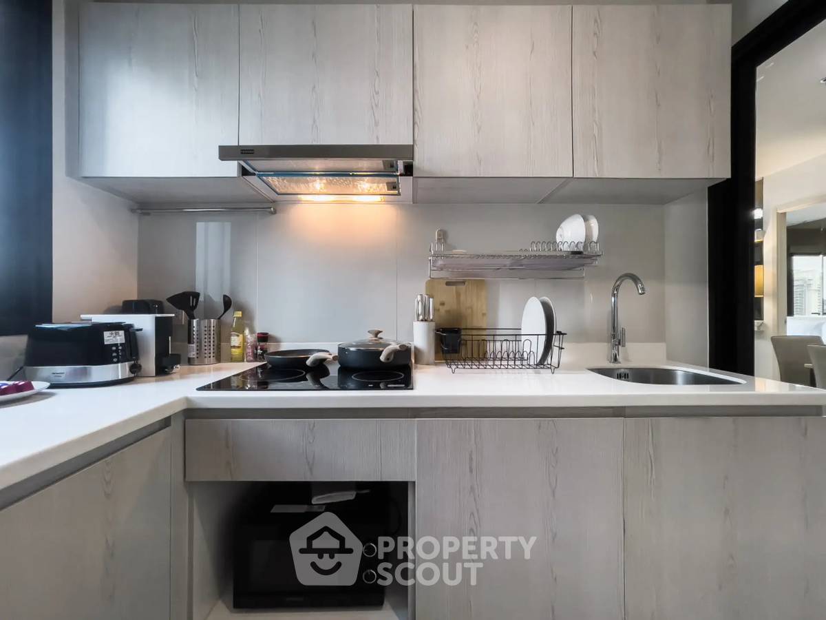 picture 2-BR Condo At Life Asoke, 60 Sqm, 300m To ARL Makkasan (ID 3078432) - 9/24