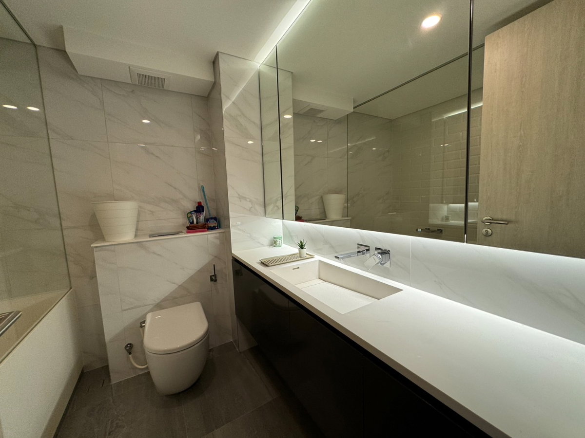 picture Siamese Residence Landmark @ MRTA | High-Ceiling Luxury Loft in the RCA-Rama 9 Hub 20,000 THB / Month - 9/13
