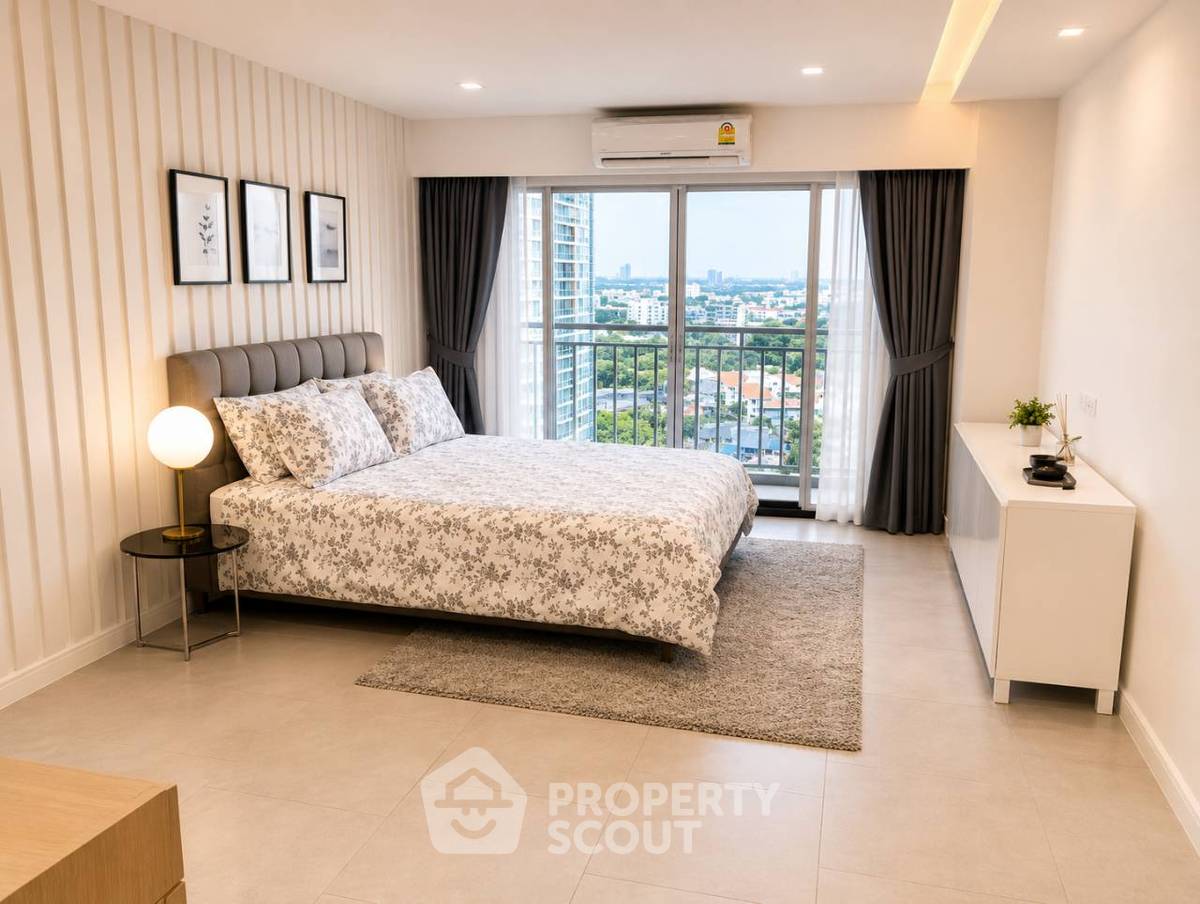 picture 3-BR Condo At Sathorn Park Place Near MRT Lumphini (ID 3076218) - 8/12