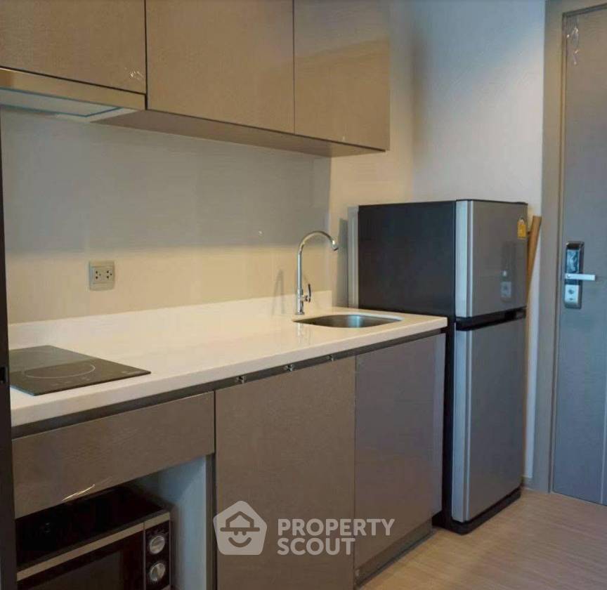 picture Well-Priced 1-BR 28 Sqm On 15th Floor, Life Asoke - Rama 9, 300m To MRT Phra Ram 9 (ID 3077264) - 4/5