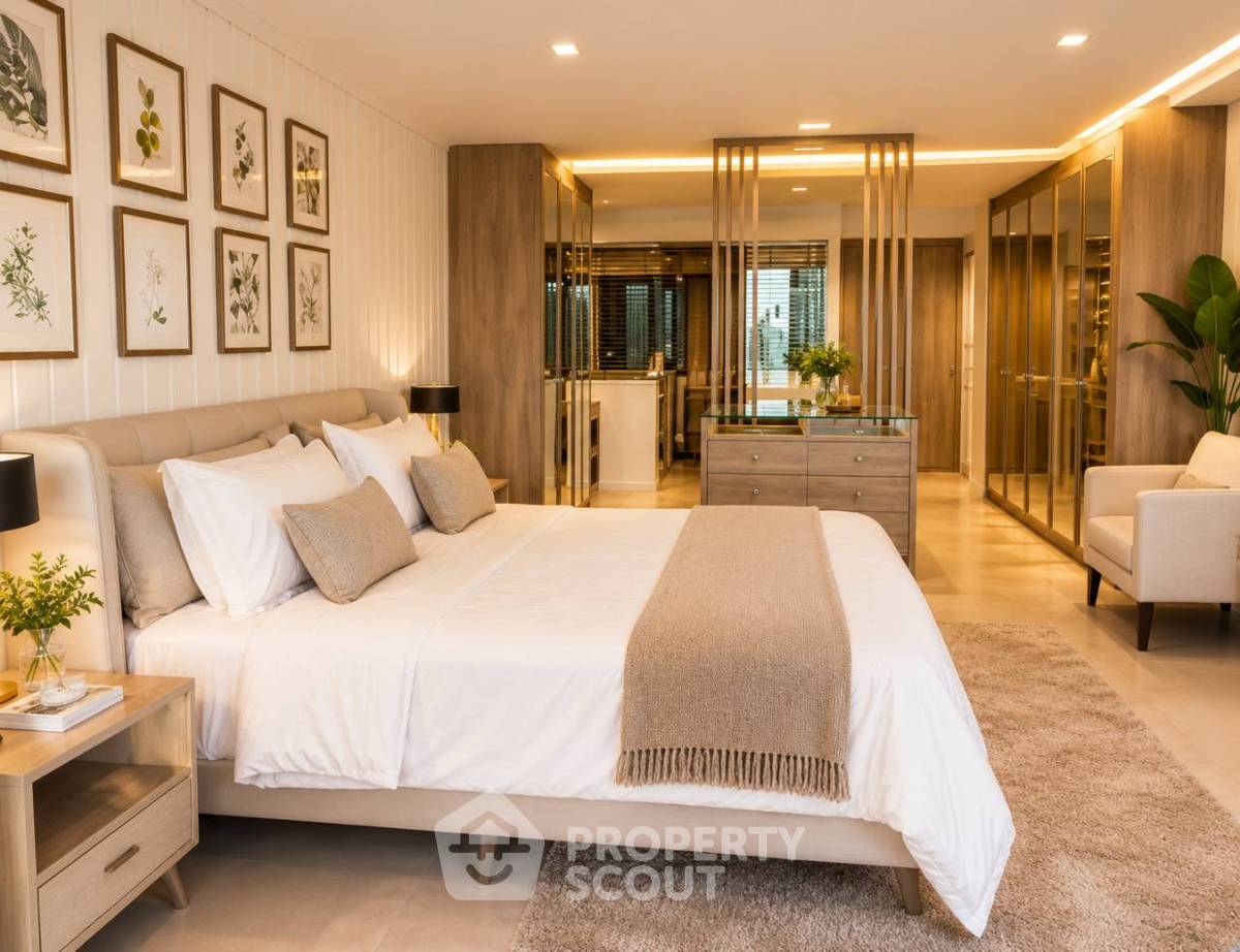 picture 3-BR Condo At Sathorn Park Place Near MRT Lumphini (ID 3076218) - 5/12