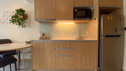 🛏️ Studio - 🛁 1 ห้องน้ำ - 🏙️ Garden View - 🌏 ชื่อชาวต่างชาติ - 🏢 The Cliff Condominium Pattaya - รหัส: CLIFF182