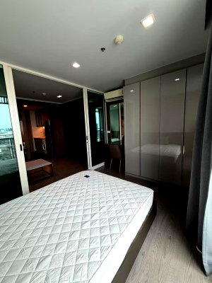 คอนโดให้เช่า : คอนโดใกล้ MRTพระราม 9 ห้องหใหม่ แต่งครบพร้อมเข้าอยู่ราคา14,000บาท/เตือน 