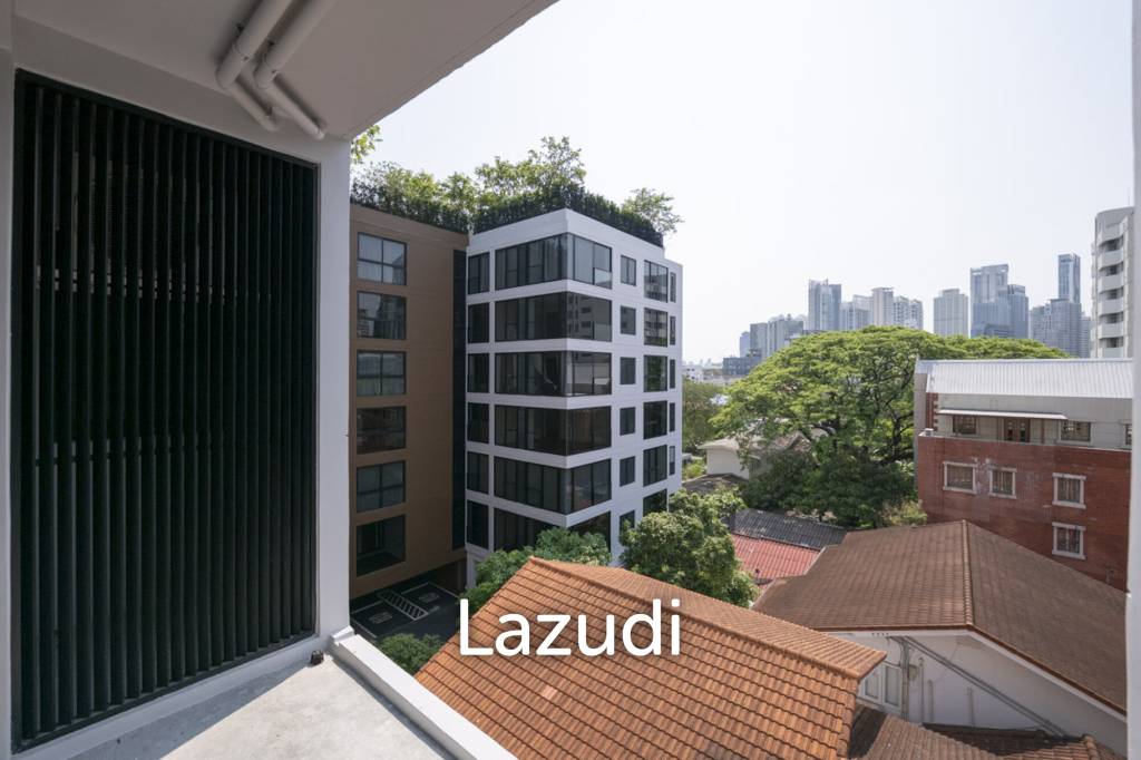picture 88 sqm modern 2 bedroom condo on 5th floor at Via 34 Khlong Toei Bangkok - 19/19