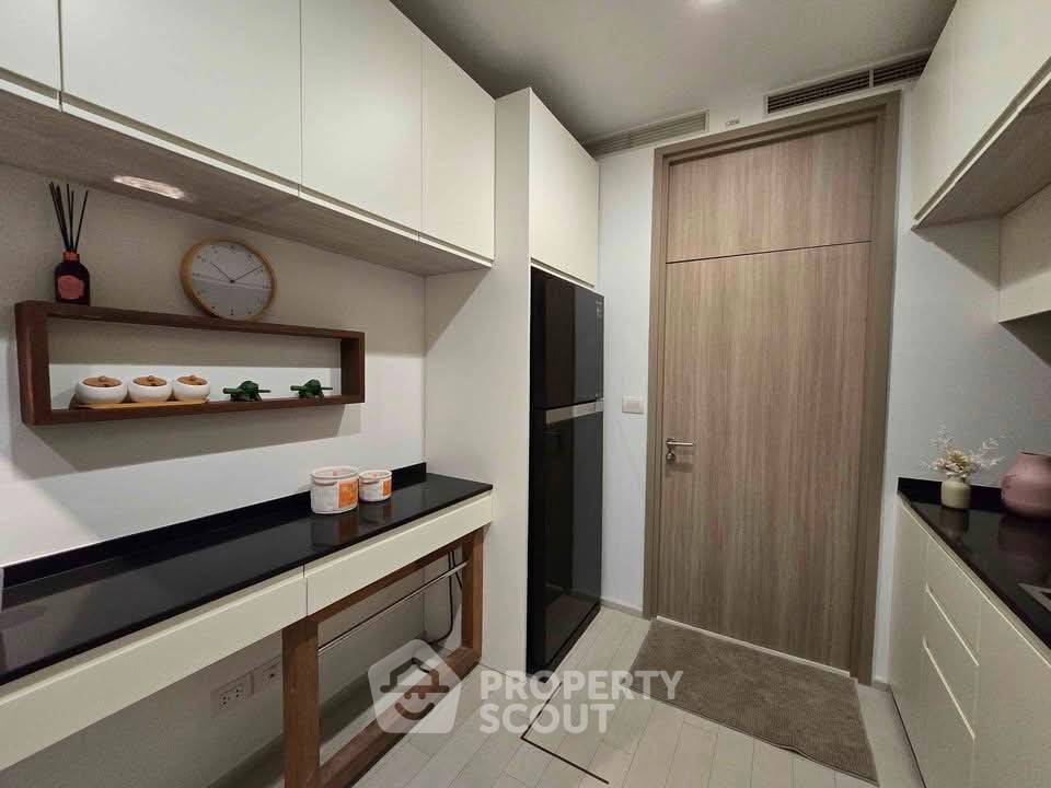 picture 1-BR Condo Noble Ploenchit, 100m to BTS Phloen Chit, 17th Floor (ID 3075354) - 10/19