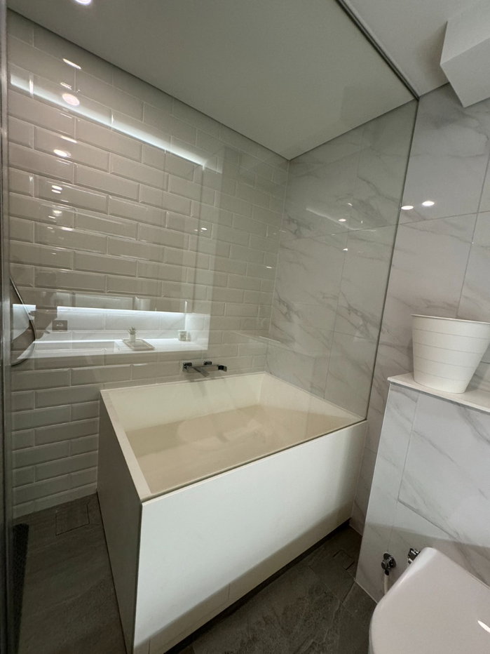 picture Siamese Residence Landmark @ MRTA | High-Ceiling Luxury Loft in the RCA-Rama 9 Hub 20,000 THB / Month - 8/13